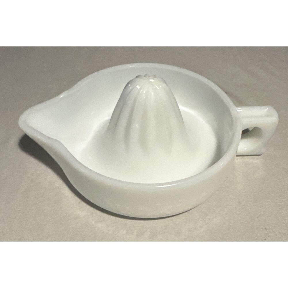 Vintage McKee Sunkist Milk Glass Juicer Reamer Extractor USA Made Pat #68764